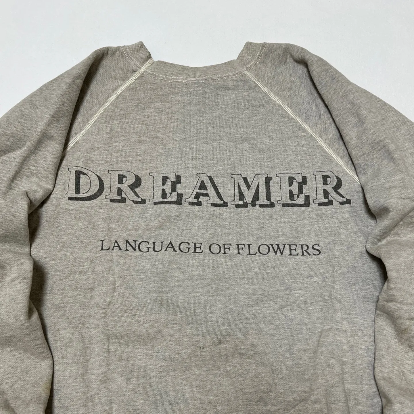 SAINT Mxxxxxx 'FLOWER' CREW NECK SWEAT SHIRTS Floral Distressed Retro Sweatshirt Distressed Gray S-XL Big Factory Four-needle Six-Thread Boneless Stitching Process/Original Horn Sleeve Version Top Printing Process Authentic Level Re-Engraving Garment Washing and Distressing/Hand-worn Graffiti Treatment Original Consistent Fruit Label/Little Angel Anti-Counterfeiting Label